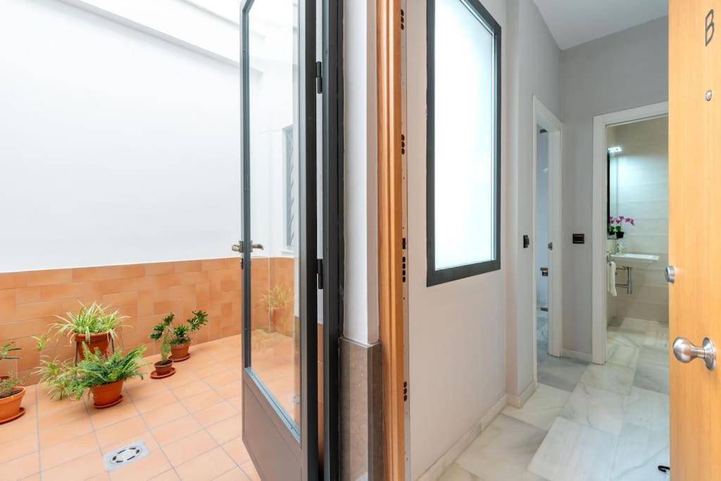 Coqueto Apartamento Para Descubrir Sevilla Екстер'єр фото